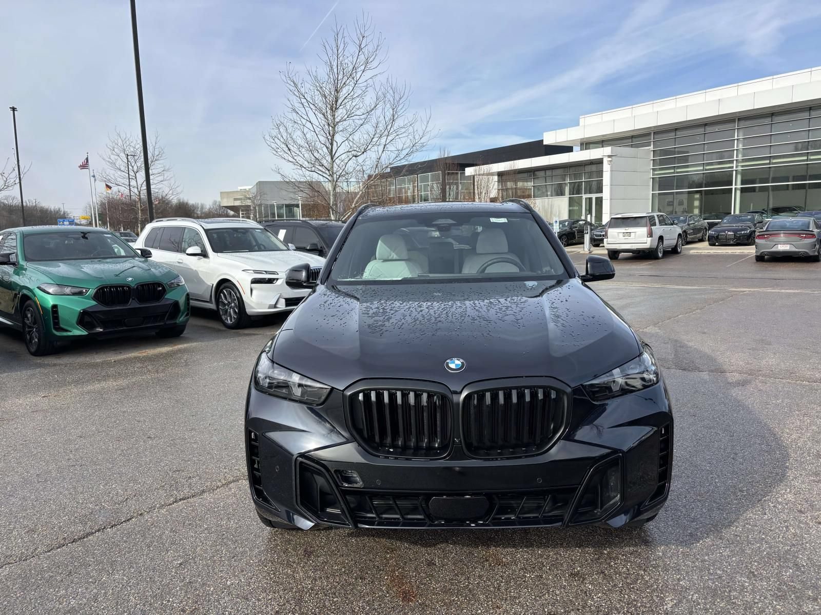 New 2026 BMW X5 xDrive40i w/ M Sport Package AWD/4WD image 2