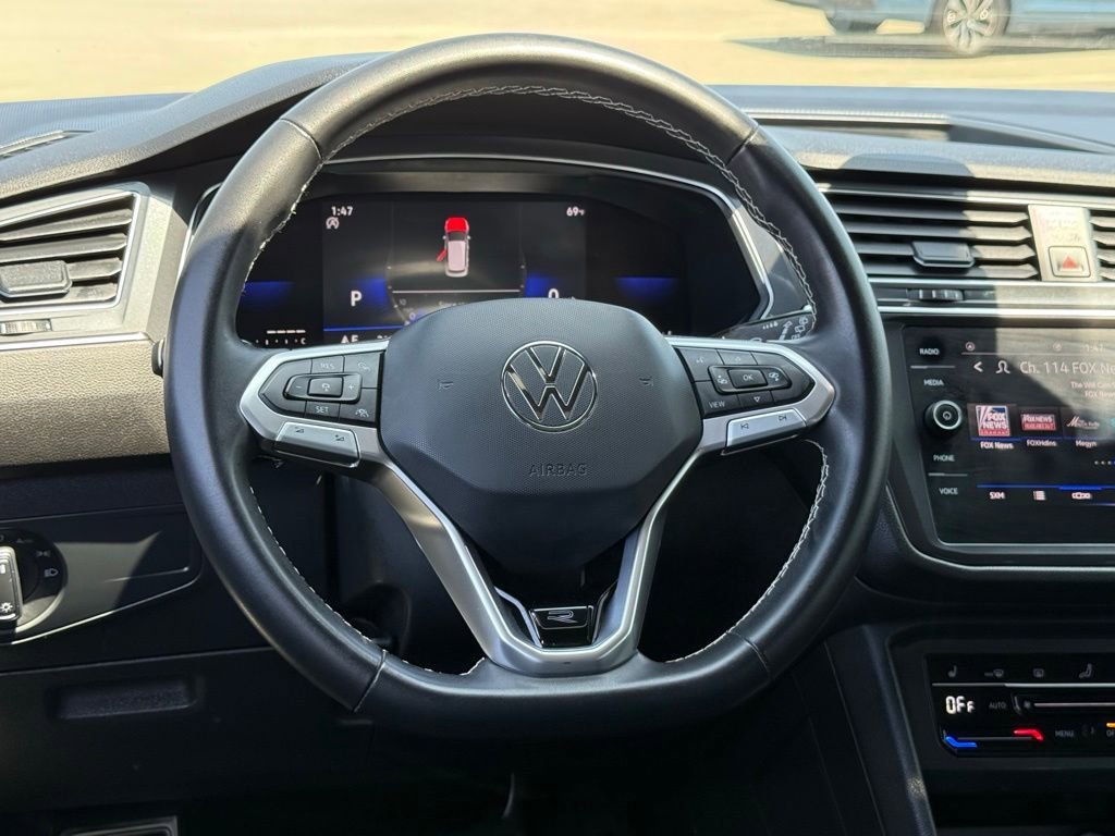 Used 2023 Volkswagen Tiguan SE R-Line FWD image 21