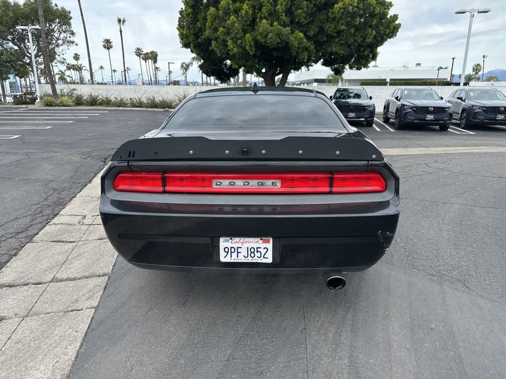 Used 2010 Dodge Challenger SE RWD image 14