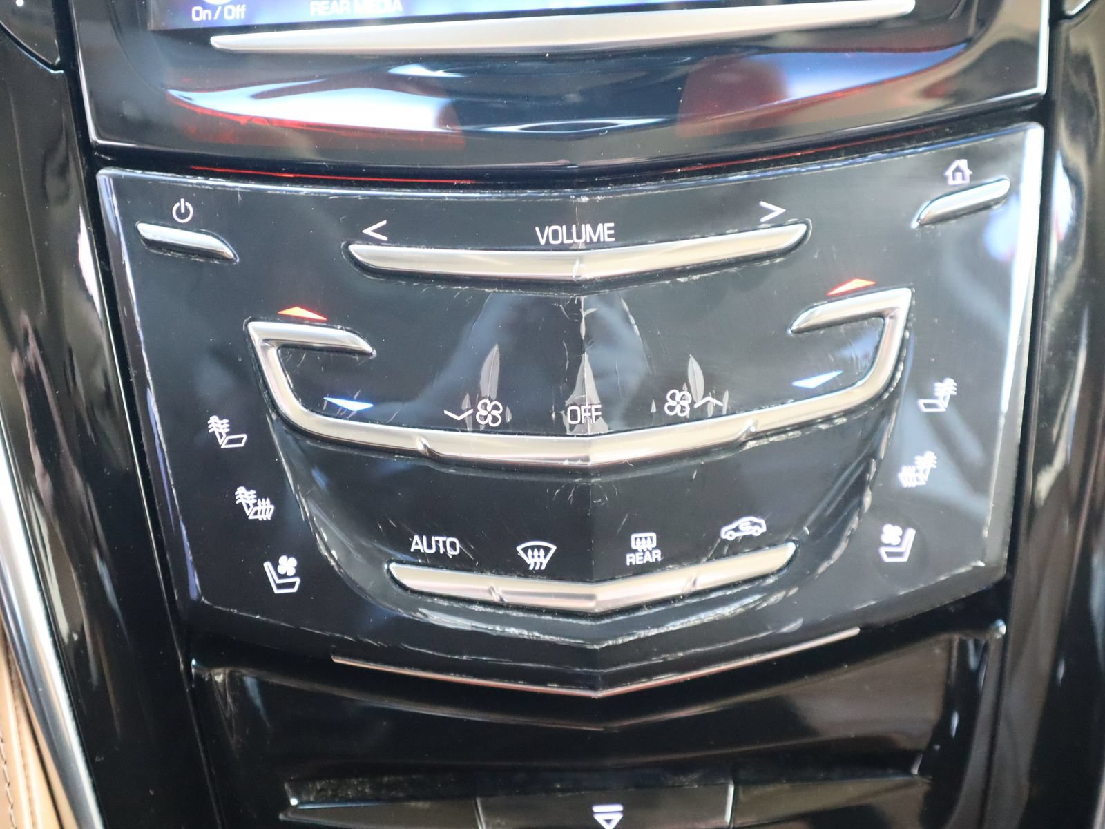 Used 2016 Cadillac Escalade Platinum AWD/4WD image 39