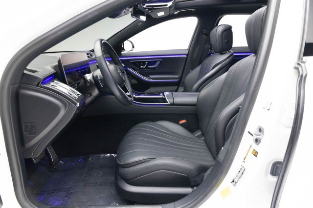 Used 2022 Mercedes-Benz S 500 4MATIC w/ AMG Line Package image 24