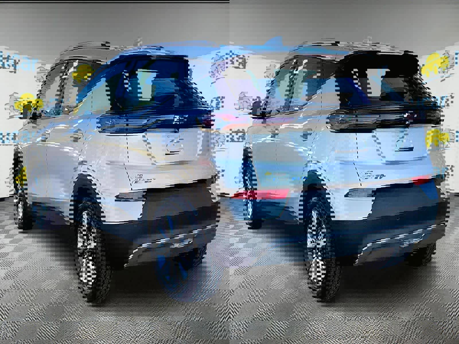 Certified 2023 Chevrolet Bolt EUV LT w/ Convenience Package image 4