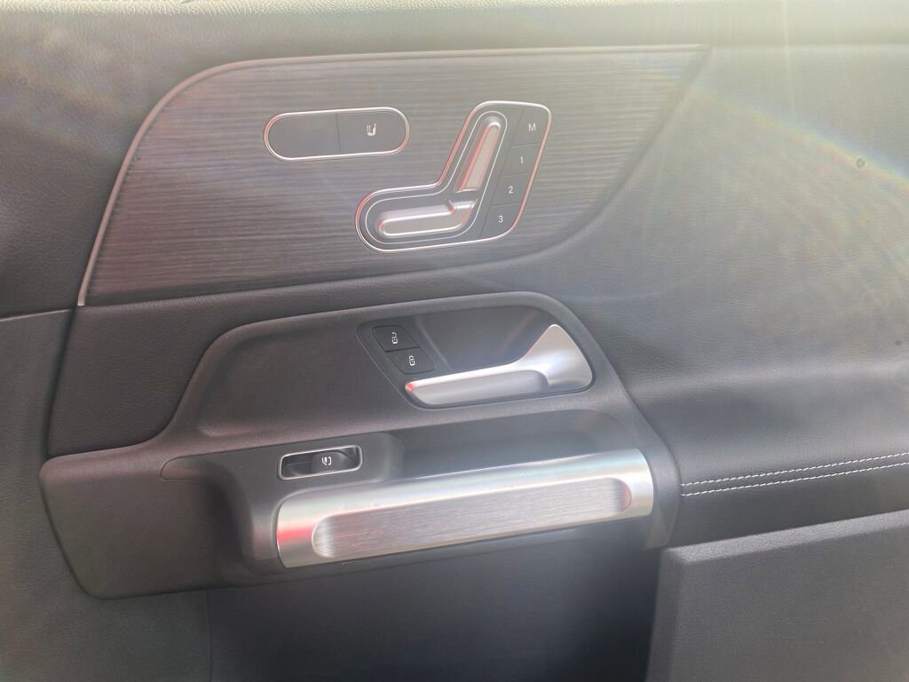 New 2026 Mercedes-Benz GLB 250 4MATIC image 22