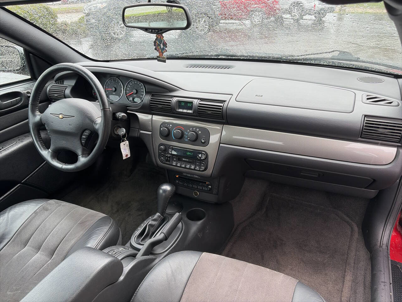 Used 2004 Chrysler Sebring LXi image 10