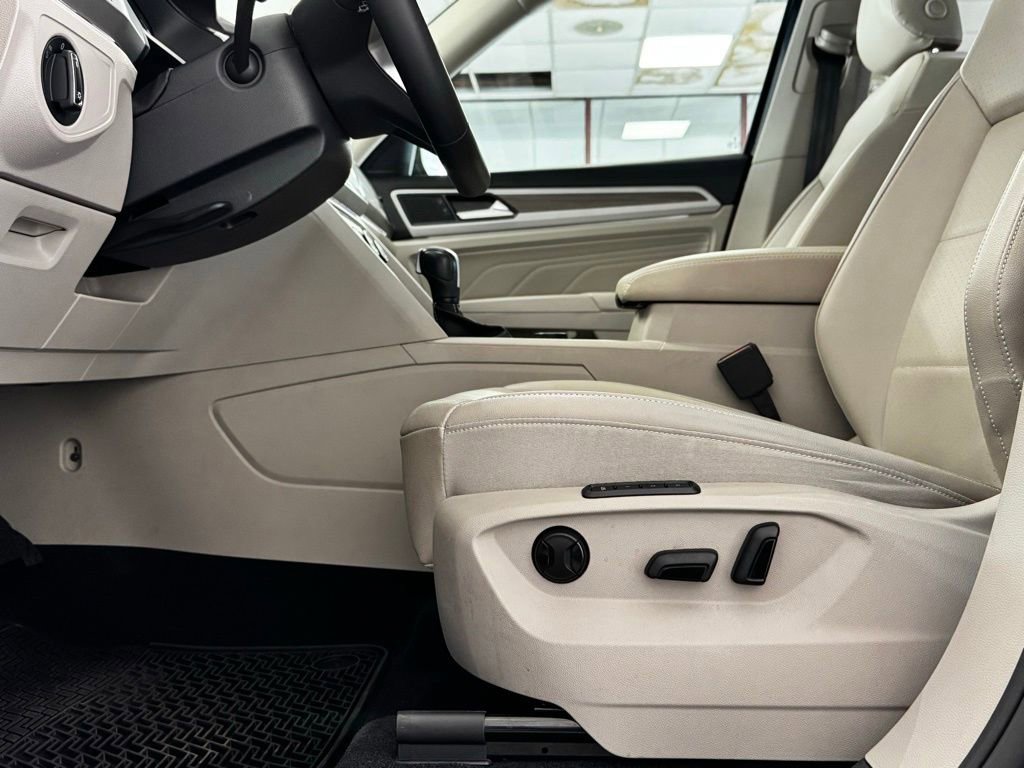 Used 2023 Volkswagen Atlas SEL image 12