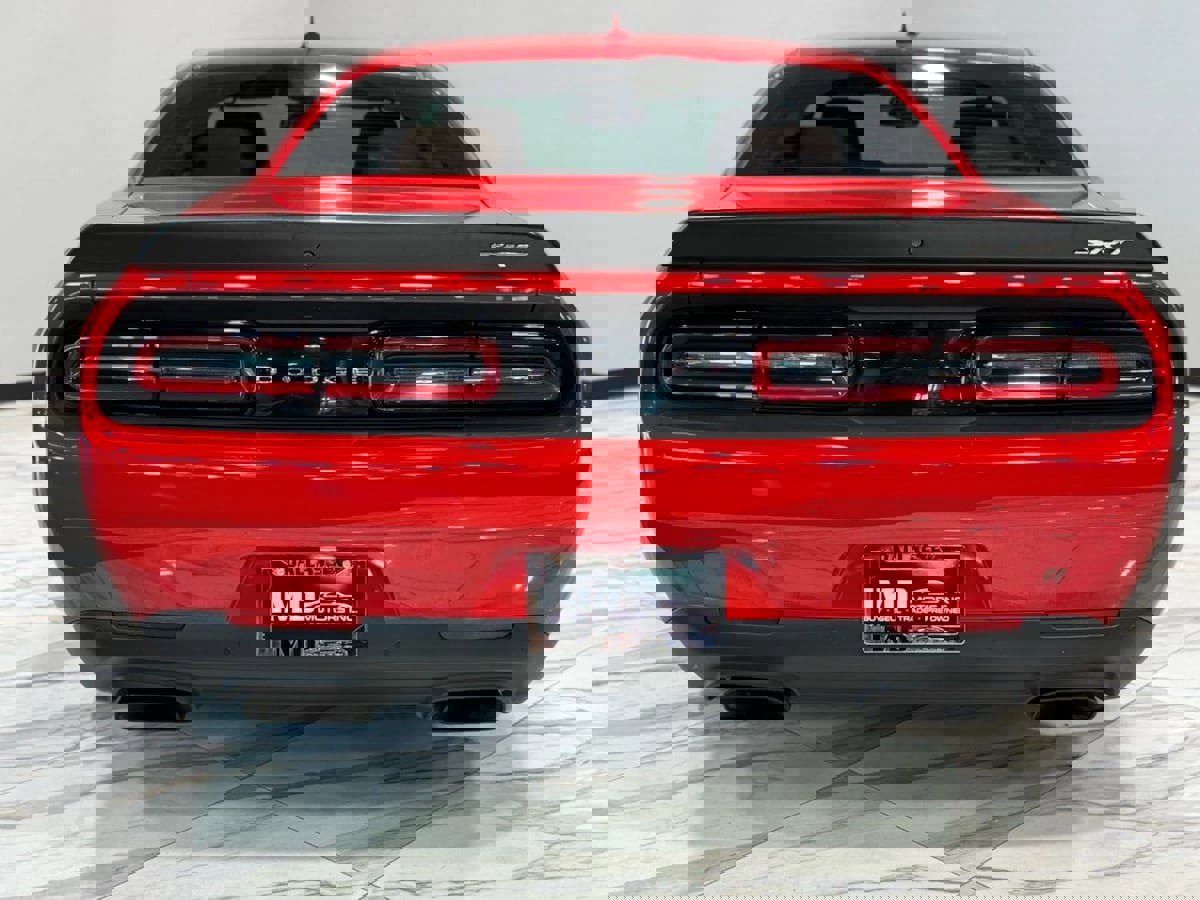 Used 2015 Dodge Challenger SRT Hellcat image 8