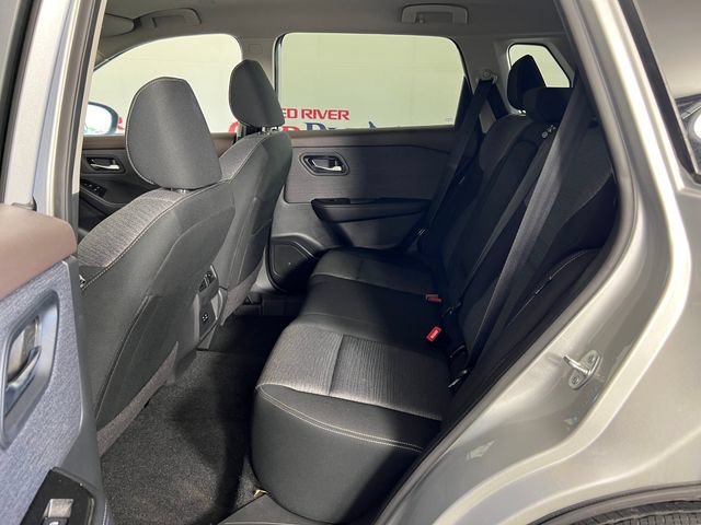 Used 2023 Nissan Rogue SV FWD image 23