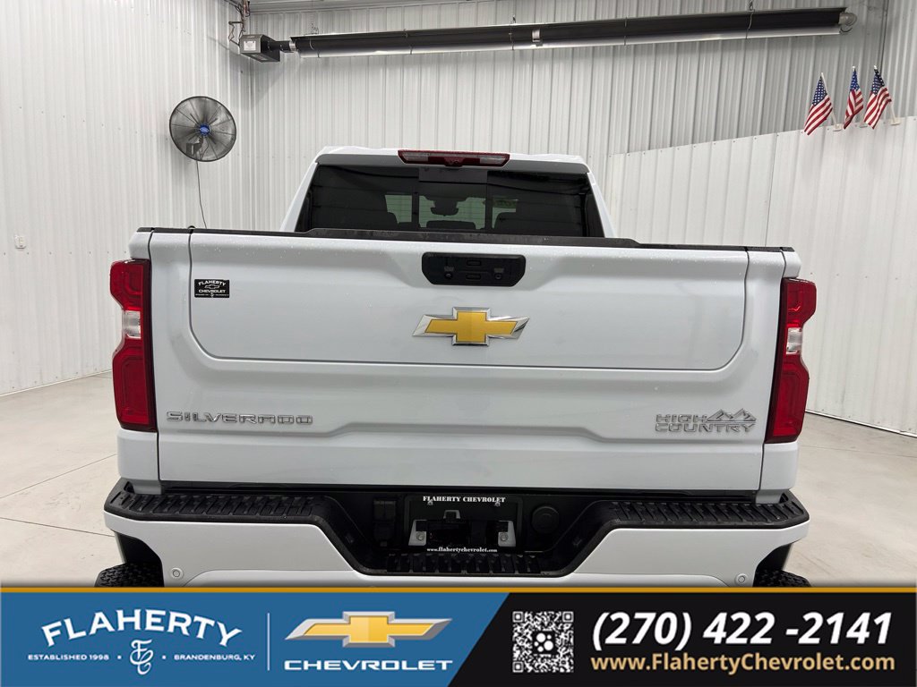 Used 2026 Chevrolet Silverado 1500 High Country AWD/4WD image 4