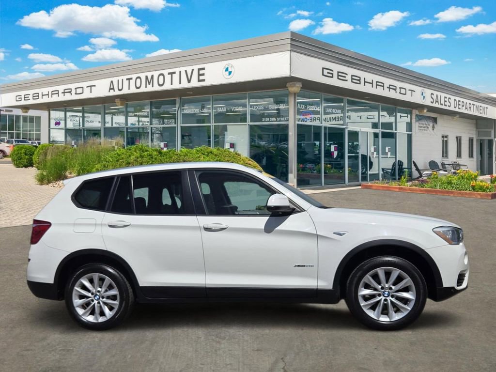 Used 2016 BMW X3 xDrive28i AWD/4WD image 4
