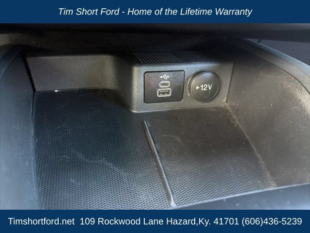Used 2025 Ford Escape Active AWD/4WD image 18