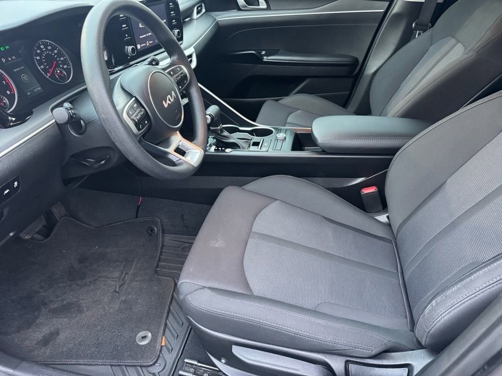 Used 2023 Kia K5 LXS image 10