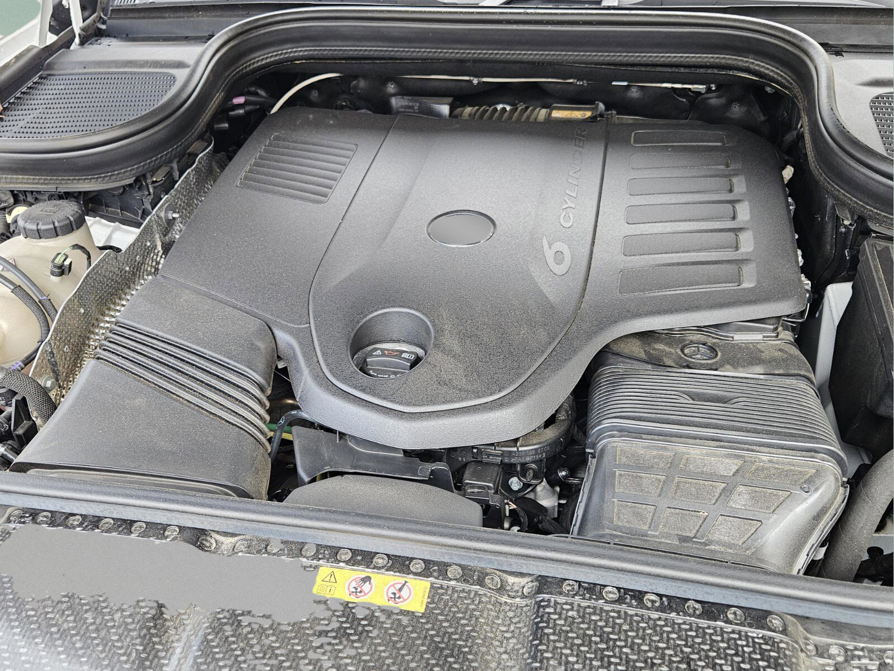 Used 2025 Mercedes-Benz GLS 450 4MATIC image 33