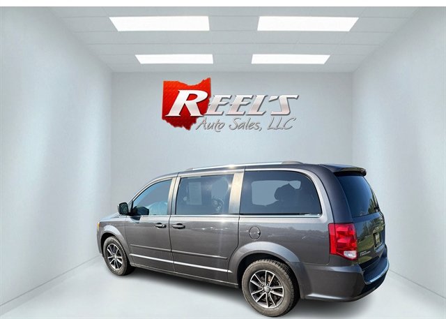 Used 2017 Dodge Grand Caravan SE image 11