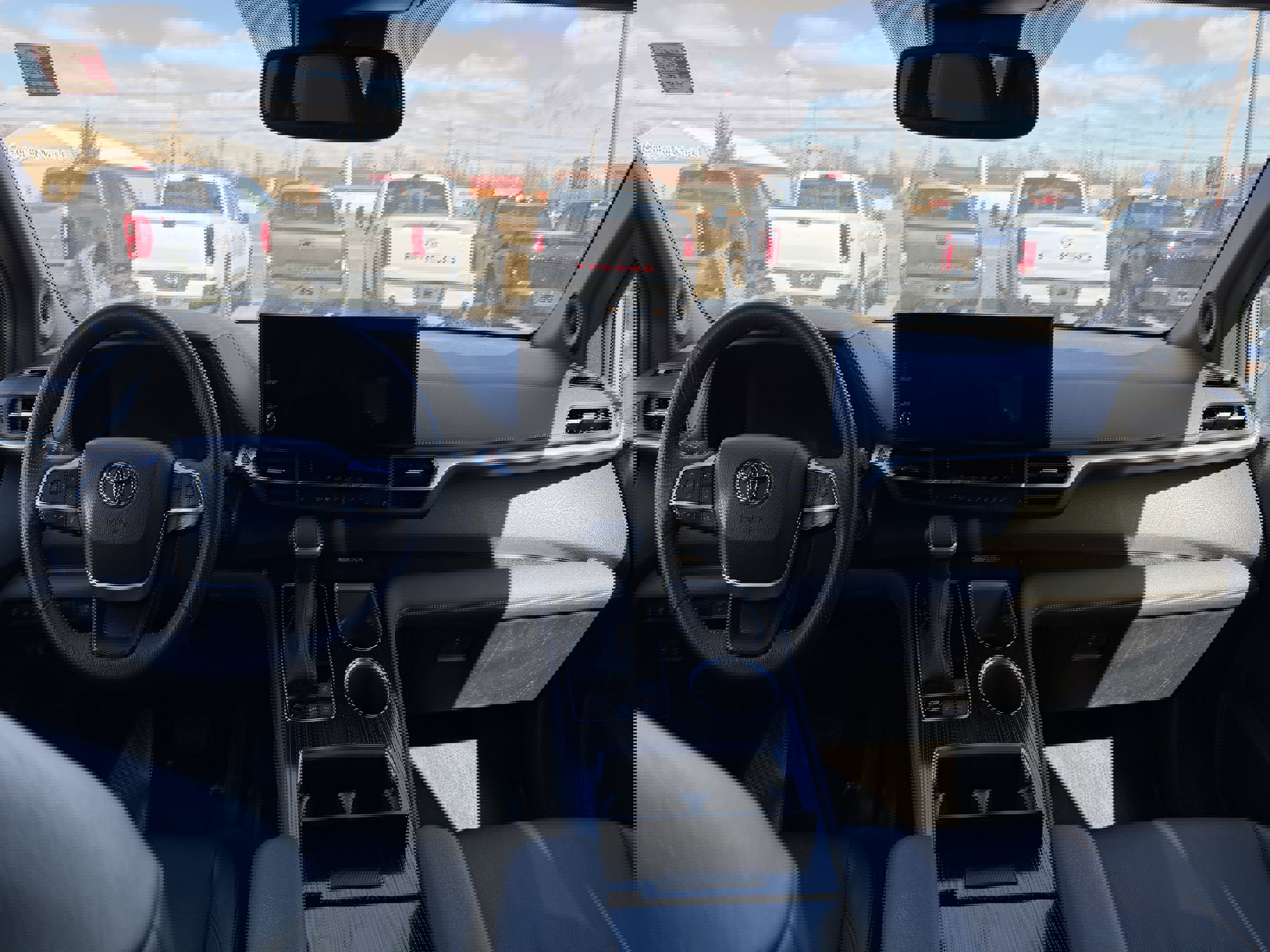 Used 2025 Toyota Sienna XLE Woodland Edition image 12