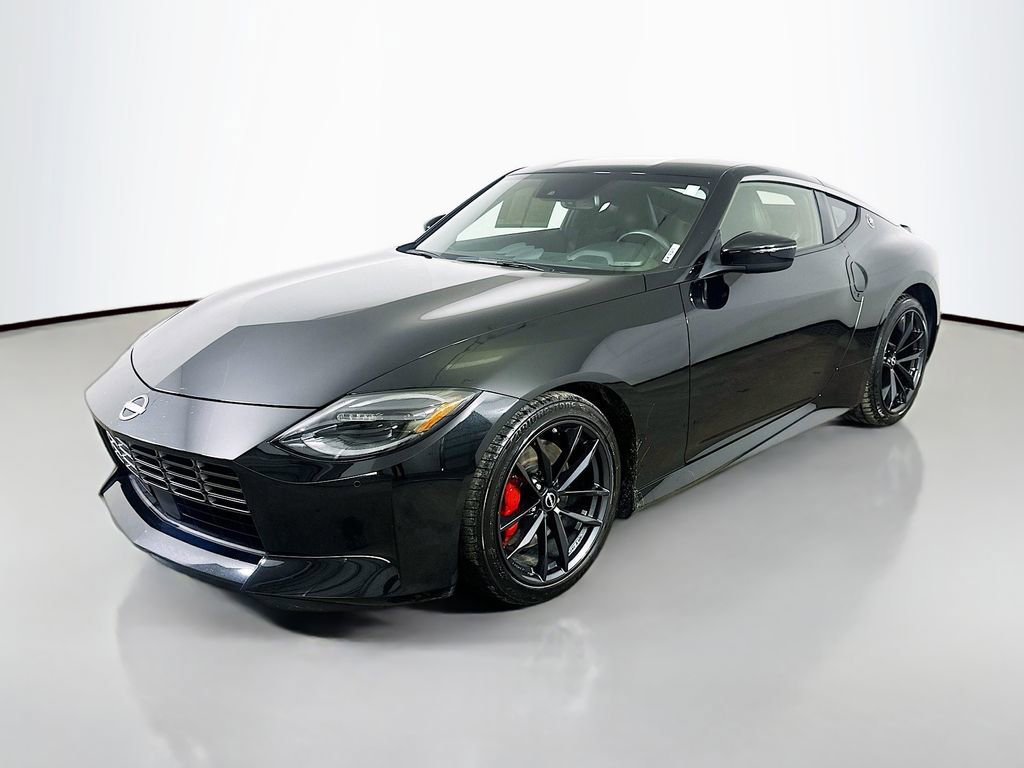 Used 2024 Nissan Z Performance w/ Floor Mat Package video 3