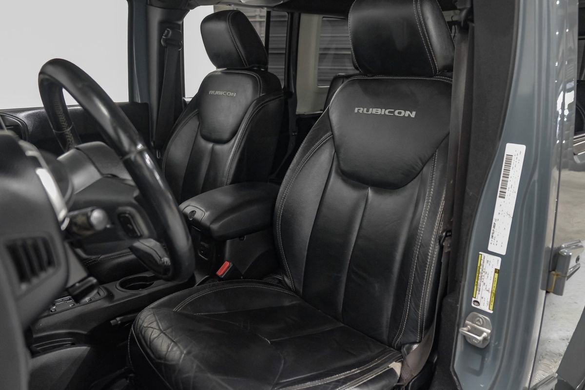 Used 2014 Jeep Wrangler Unlimited Rubicon w/ Connectivity Group image 28