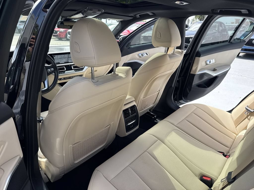 Used 2022 BMW 330i Sedan w/ Convenience Package RWD image 34