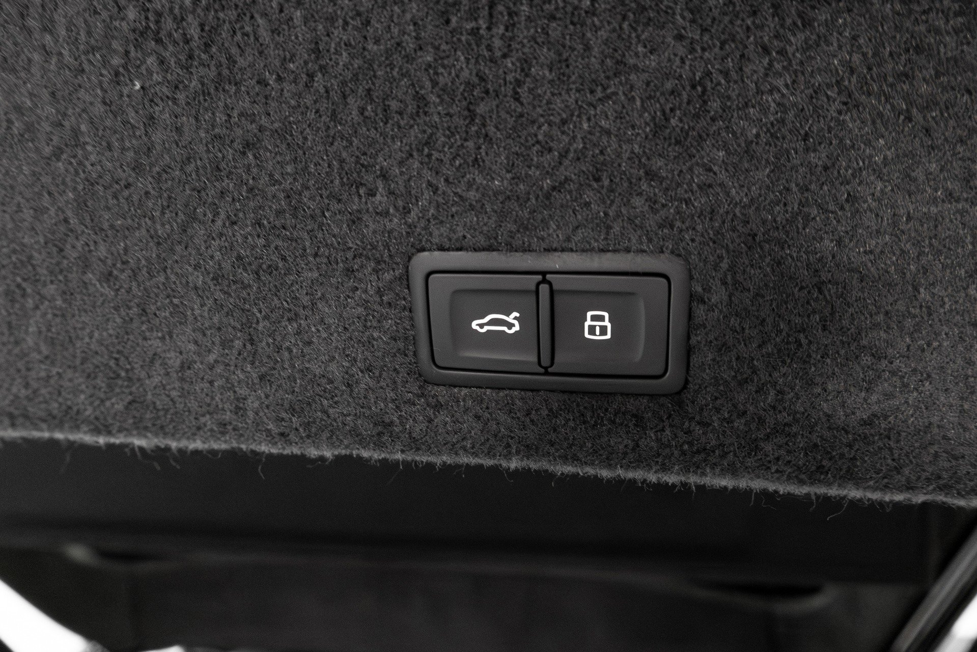 Used 2022 Lamborghini Urus image 48