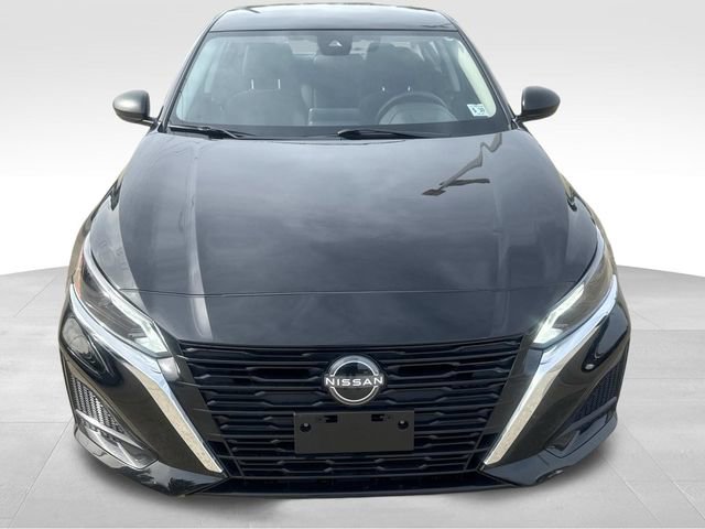 Used 2025 Nissan Altima 2.5 SV image 2