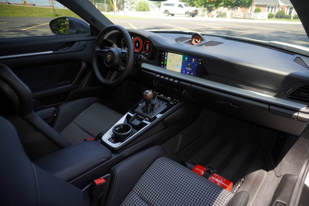 Used 2025 Porsche 911 Carrera T RWD image 44