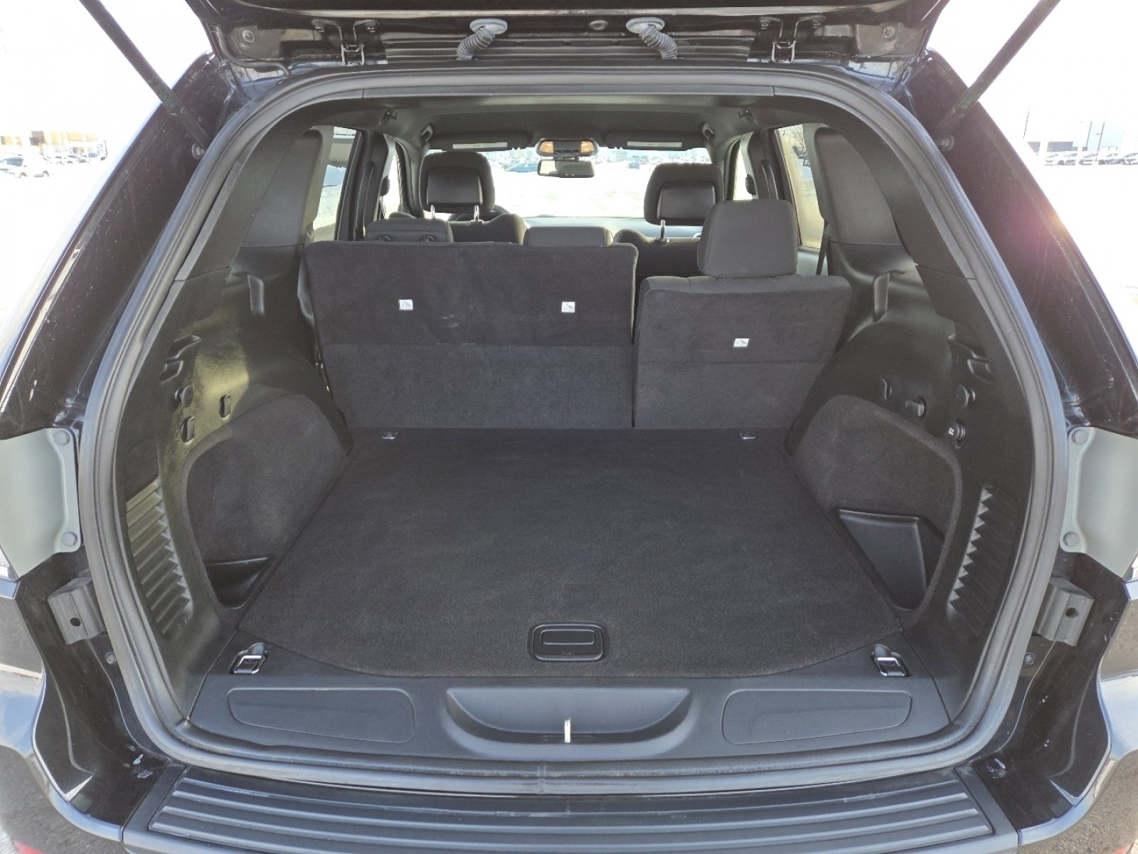 Used 2016 Jeep Grand Cherokee Laredo w/ Quick Order Package 23E image 18