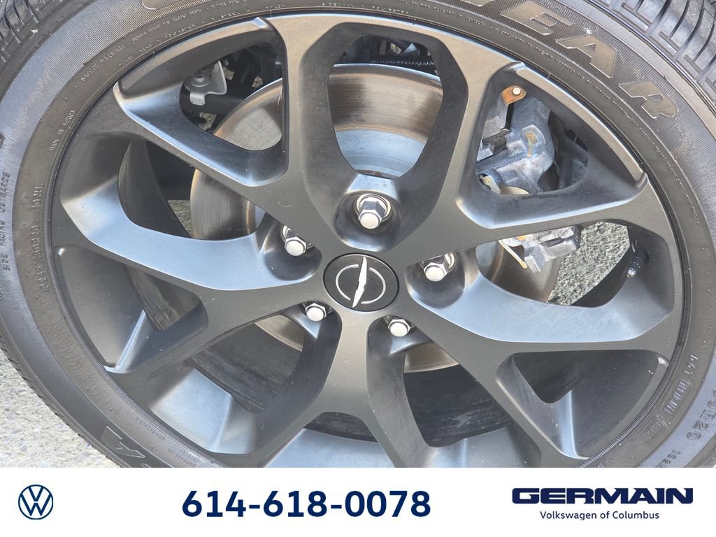 Used 2023 Chrysler Pacifica Touring-L w/ S Appearance Package AWD/4WD image 14