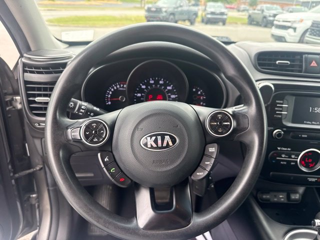 Used 2017 Kia Soul + FWD image 16