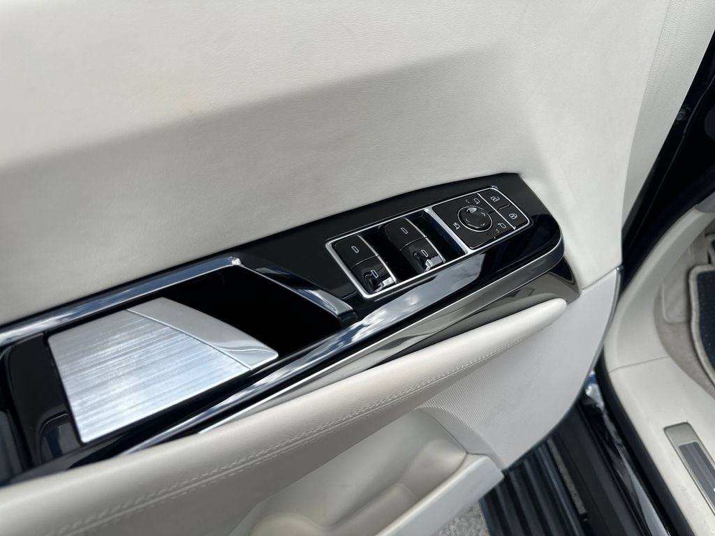 Used 2025 Cadillac Escalade Premium Luxury Platinum w/ LPO, Floor Liner Package AWD/4WD image 20