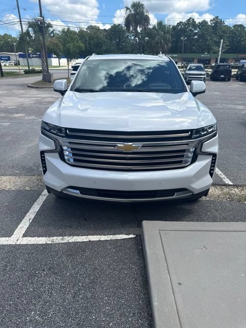 Used 2021 Chevrolet Tahoe High Country w/ Premium Package RWD image 2
