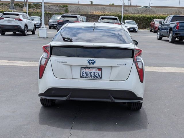 Used 2016 Toyota Prius Three Touring FWD image 9