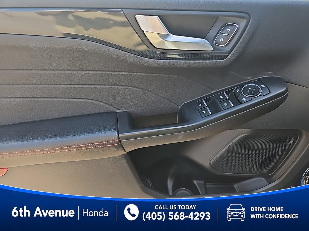 Used 2025 Ford Escape ST-Line AWD/4WD image 13