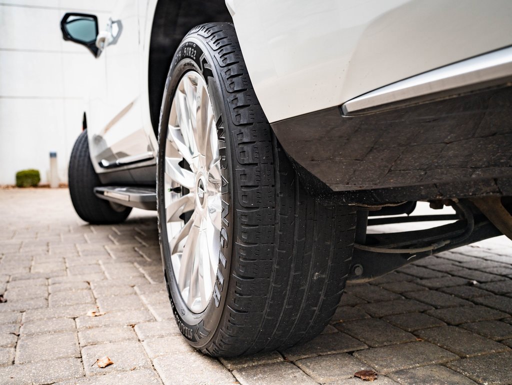 Used 2021 Cadillac Escalade ESV Premium Luxury image 54