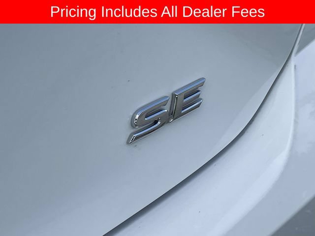 Used 2025 Toyota Camry SE FWD image 12