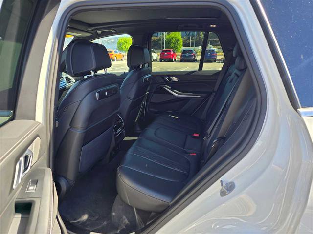 Used 2025 BMW X5 xDrive50e image 19