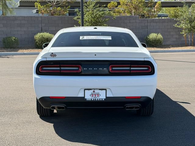 Used 2022 Dodge Challenger SXT RWD image 5