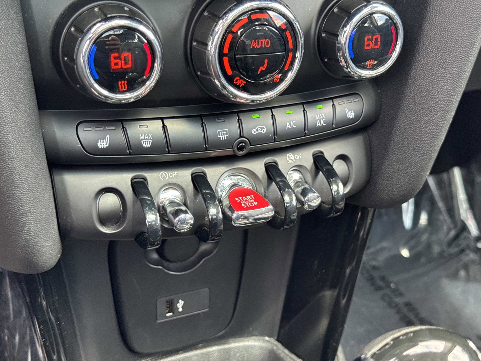 Used 2021 MINI Cooper 2-Door Hardtop FWD image 20