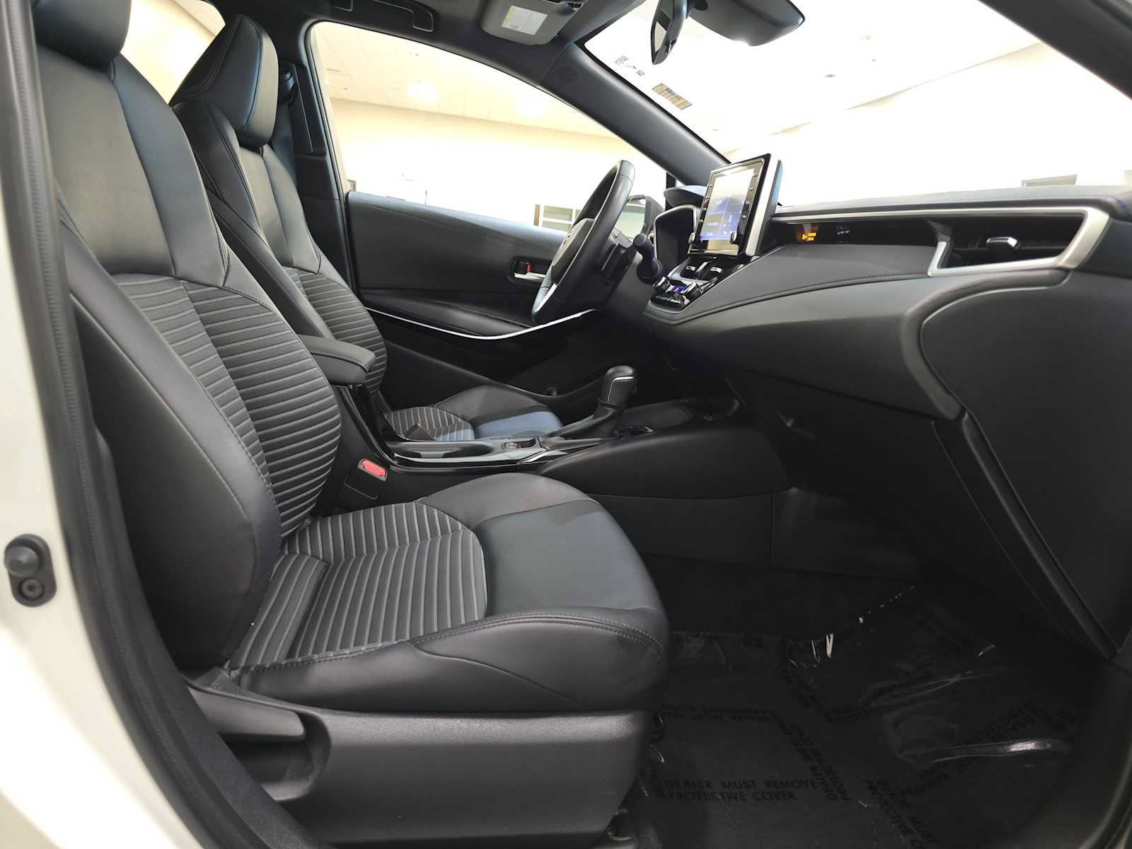 Used 2020 Toyota Corolla XSE FWD image 26