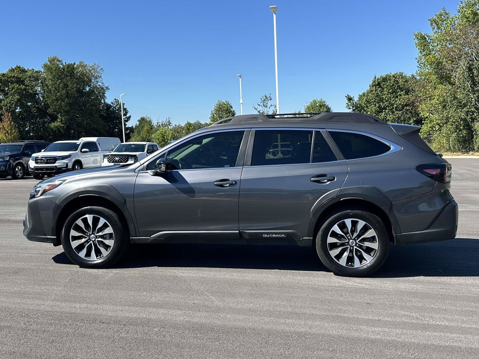 Used 2023 Subaru Outback Limited AWD/4WD image 24