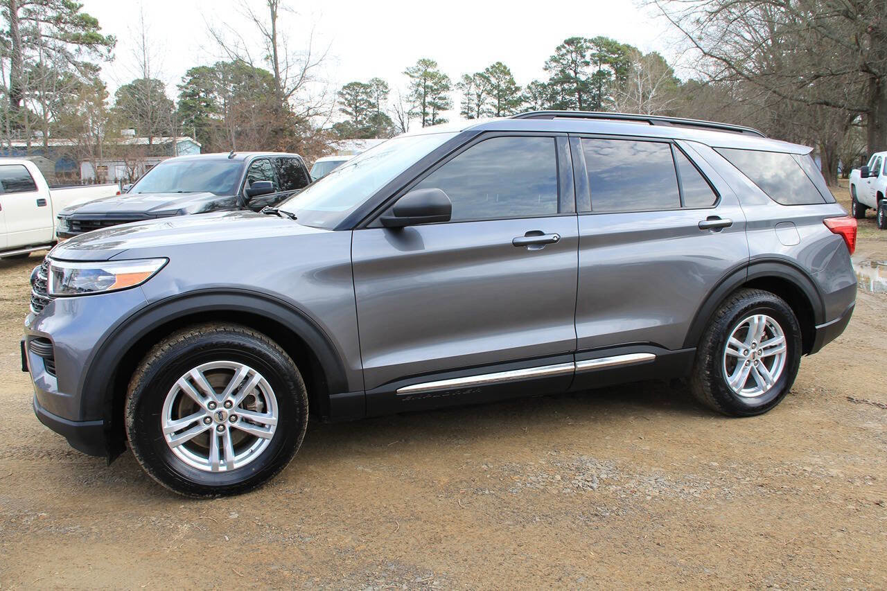 Used 2022 Ford Explorer XLT w/ Class IV Trailer Tow Package image 3