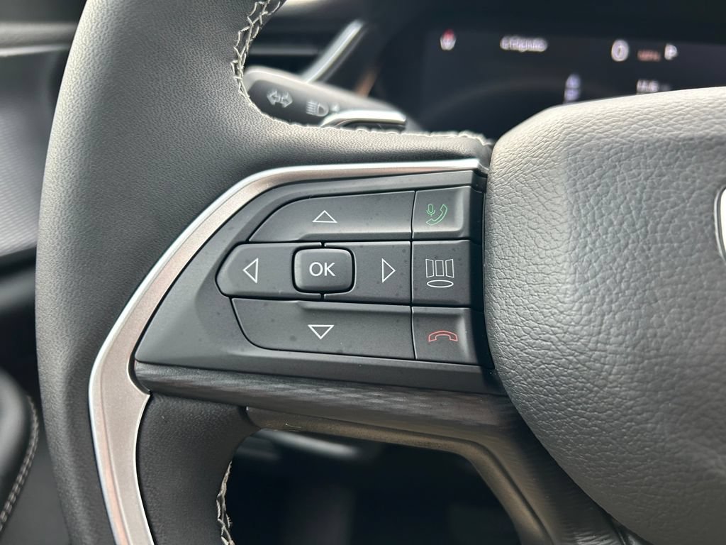 New 2025 Jeep Grand Cherokee 4WD image 17