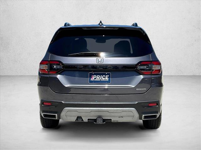 Used 2023 Honda Pilot Touring image 4