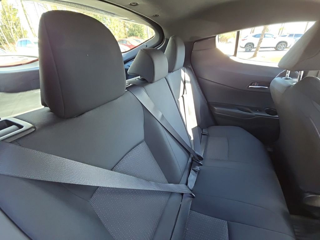 Used 2018 Toyota C-HR XLE image 18