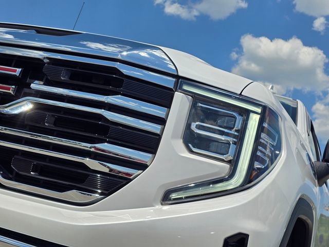 Used 2024 GMC Sierra 1500 SLT w/ SLT Premium Plus Package AWD/4WD image 9