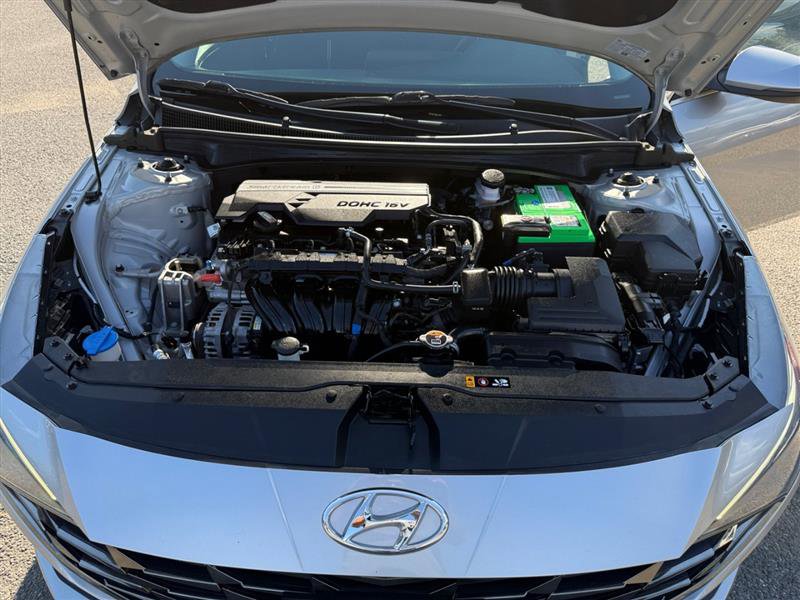 Used 2022 Hyundai Elantra SEL w/ Convenience + Premium Package image 18