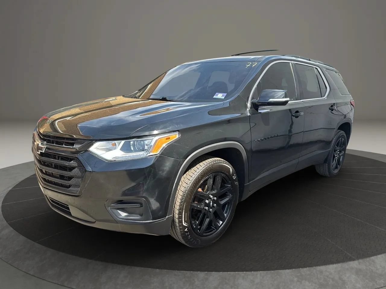 Used 2019 Chevrolet Traverse LT w/ LPO, Blackout Package AWD/4WD image 1