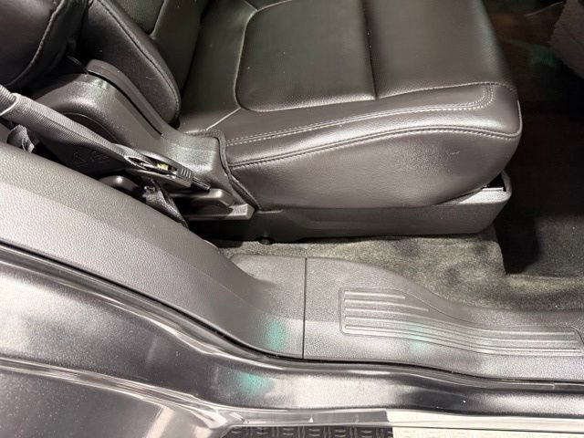 Used 2015 Ford Explorer Limited w/ Equipment Group 302A AWD/4WD image 29
