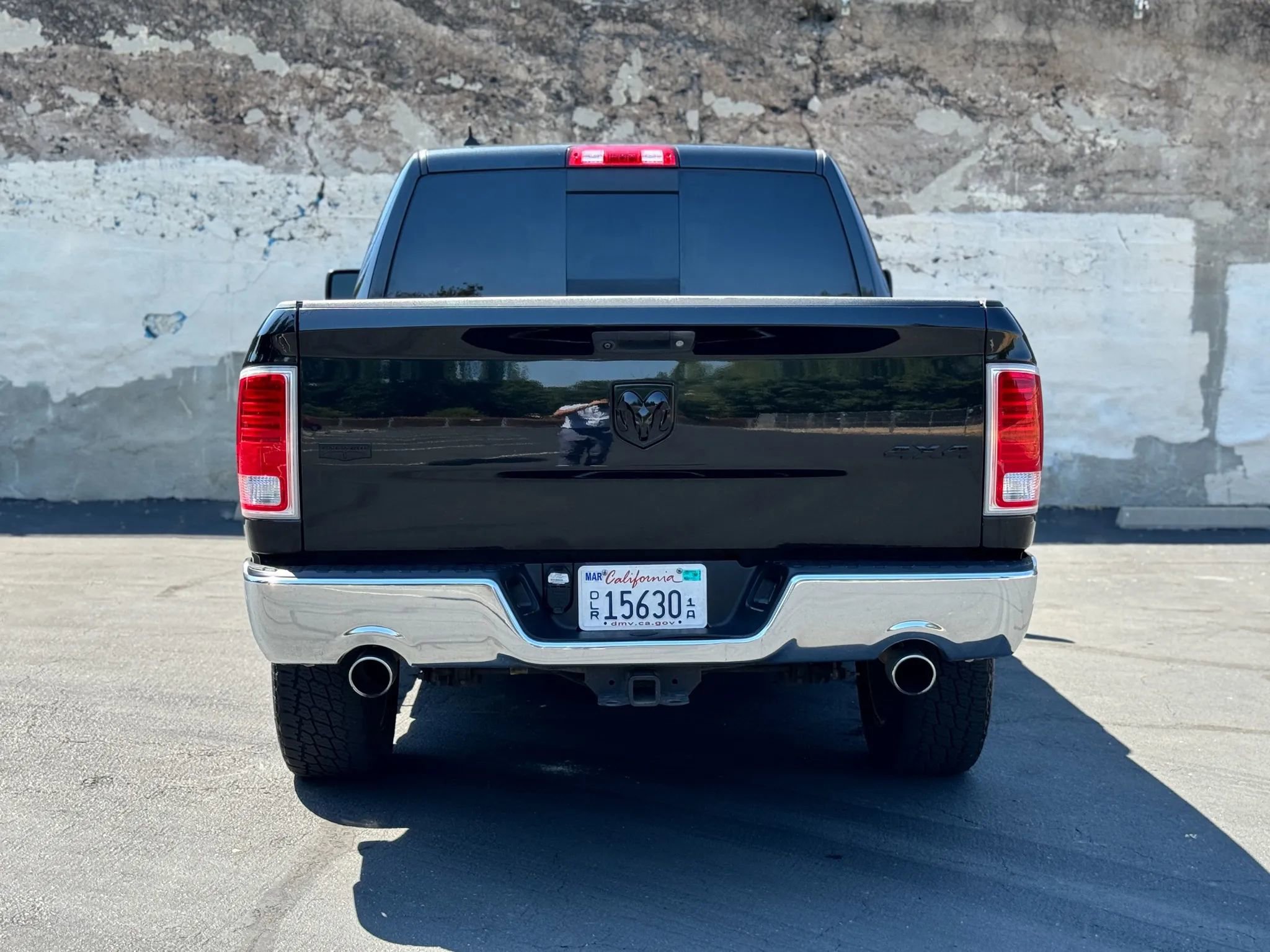 Used 2017 RAM 1500 Laramie image 6