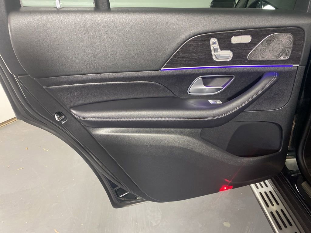 Used 2022 Mercedes-Benz GLS 580 4MATIC image 26