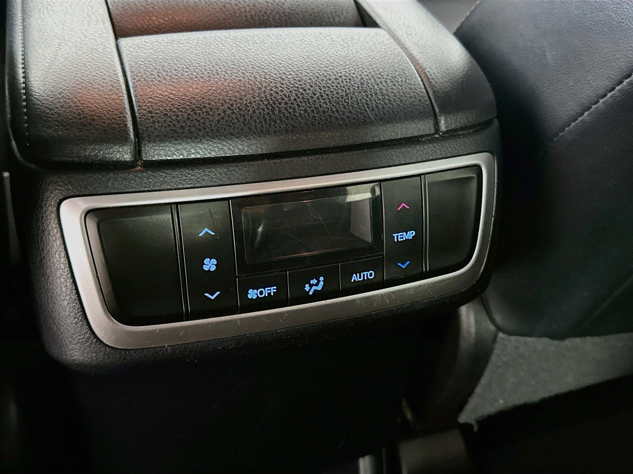 Used 2016 Toyota Highlander XLE AWD/4WD image 26