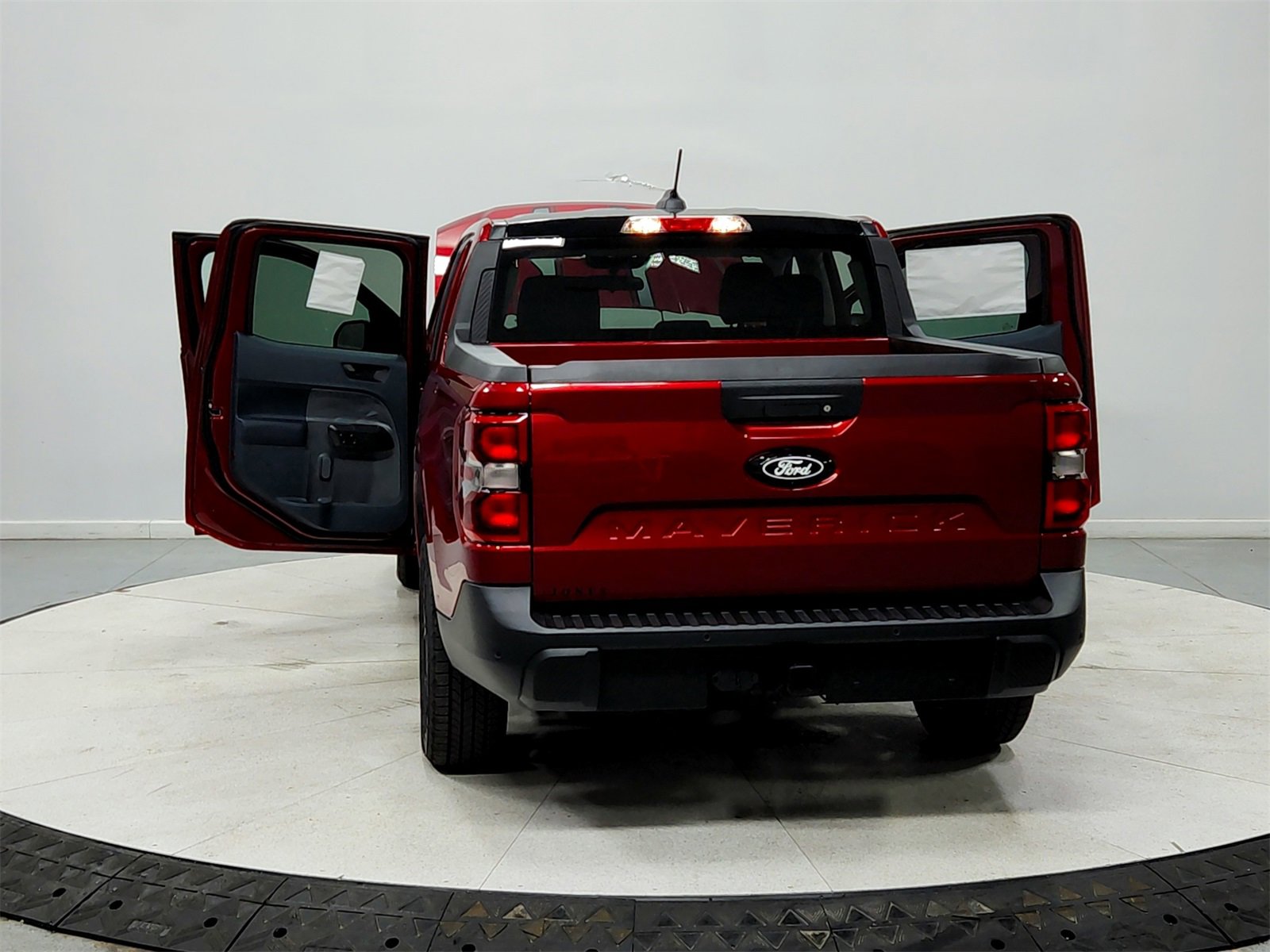New 2025 Ford Maverick XLT w/ XLT Luxury Package image 14